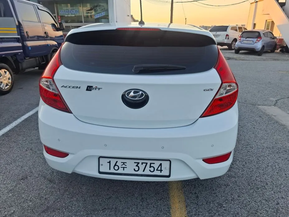 Hyundai Accent