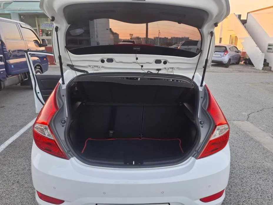 Hyundai Accent