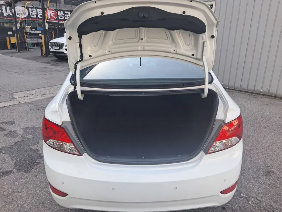 Hyundai Accent