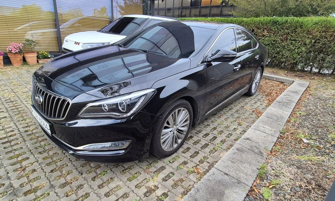 Hyundai Aslan