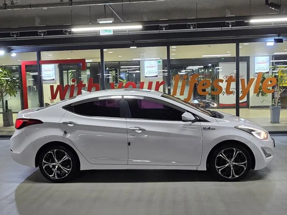 Hyundai AVANTE