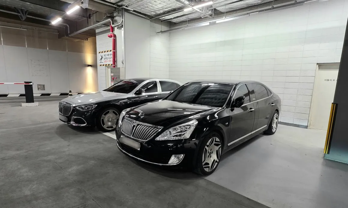 Hyundai Equus