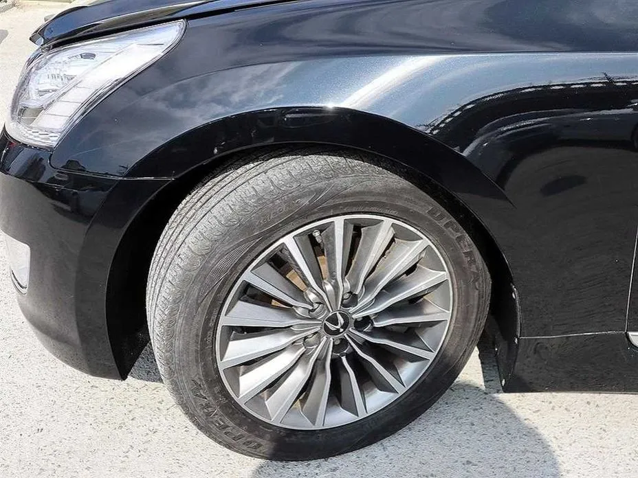 Hyundai Equus
