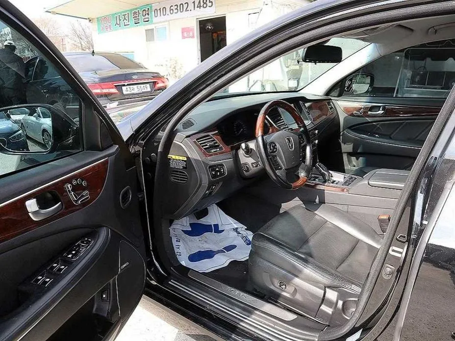 Hyundai Equus