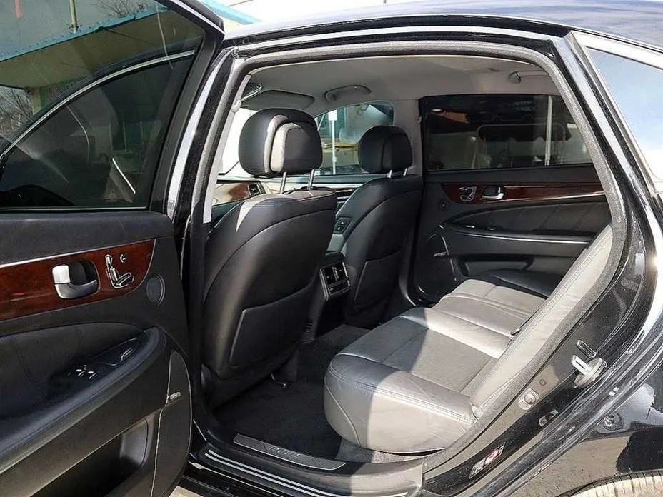 Hyundai Equus