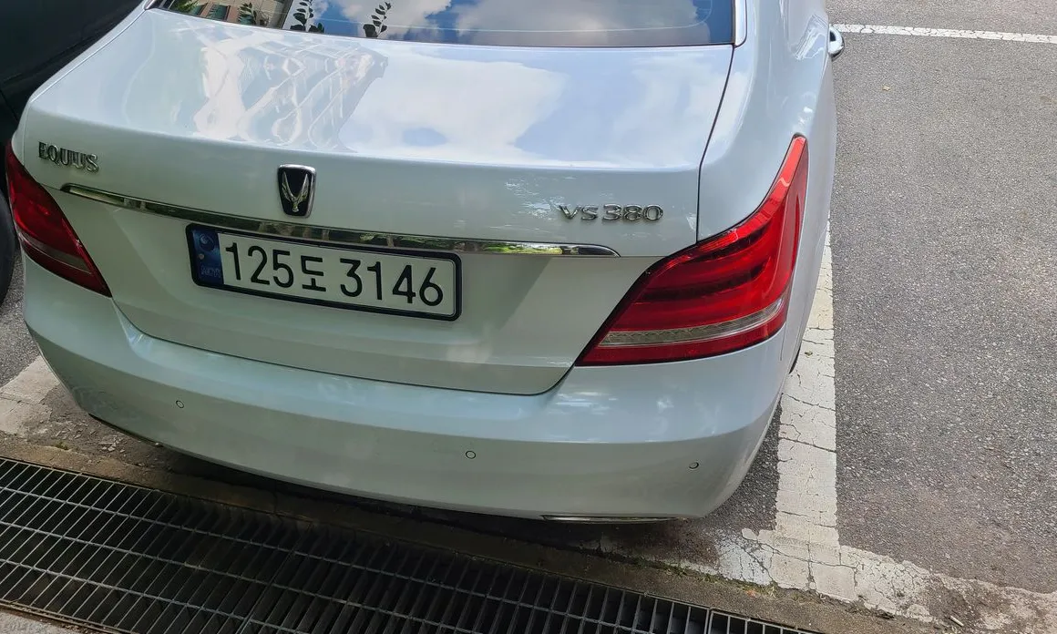 Hyundai Equus