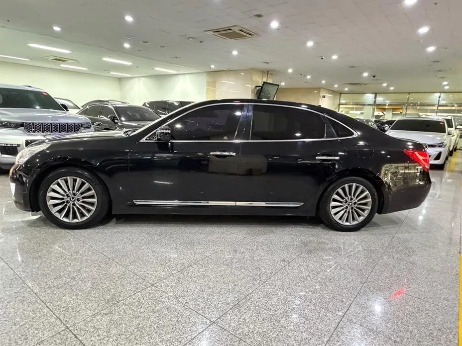 Hyundai Equus