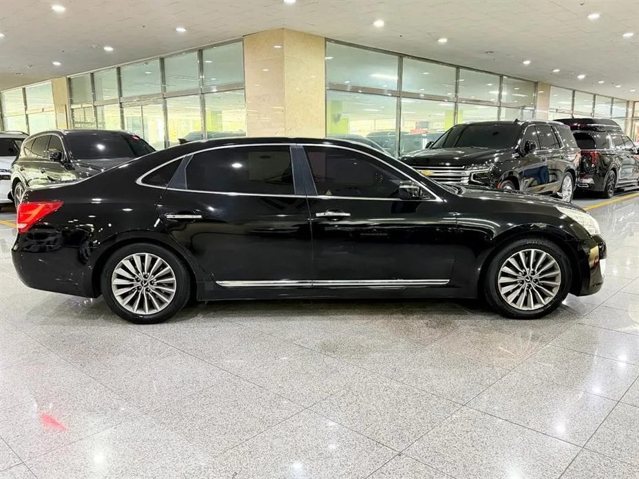 Hyundai Equus
