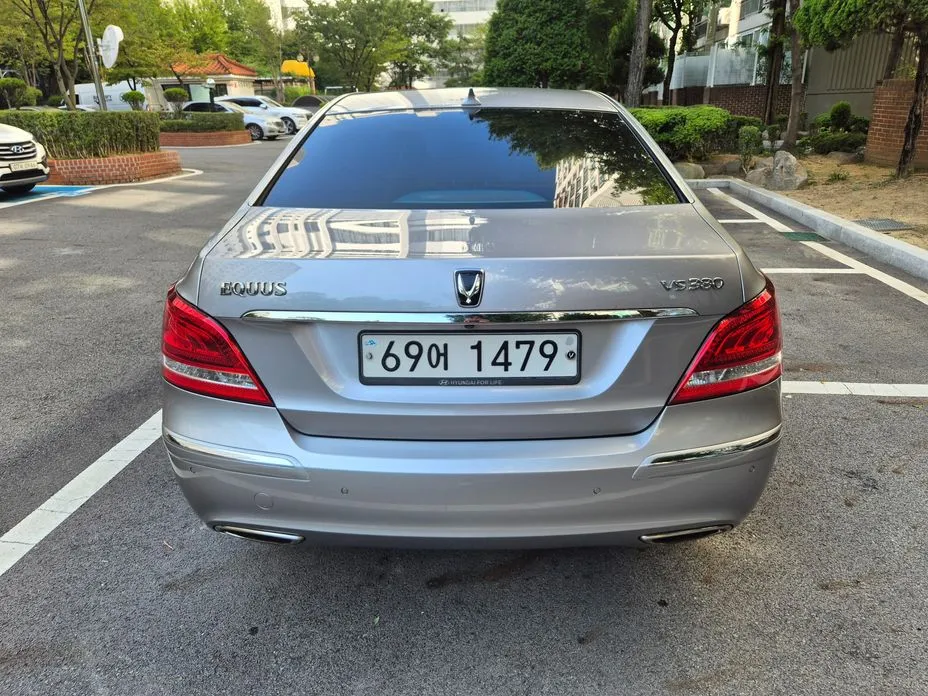 Hyundai Equus