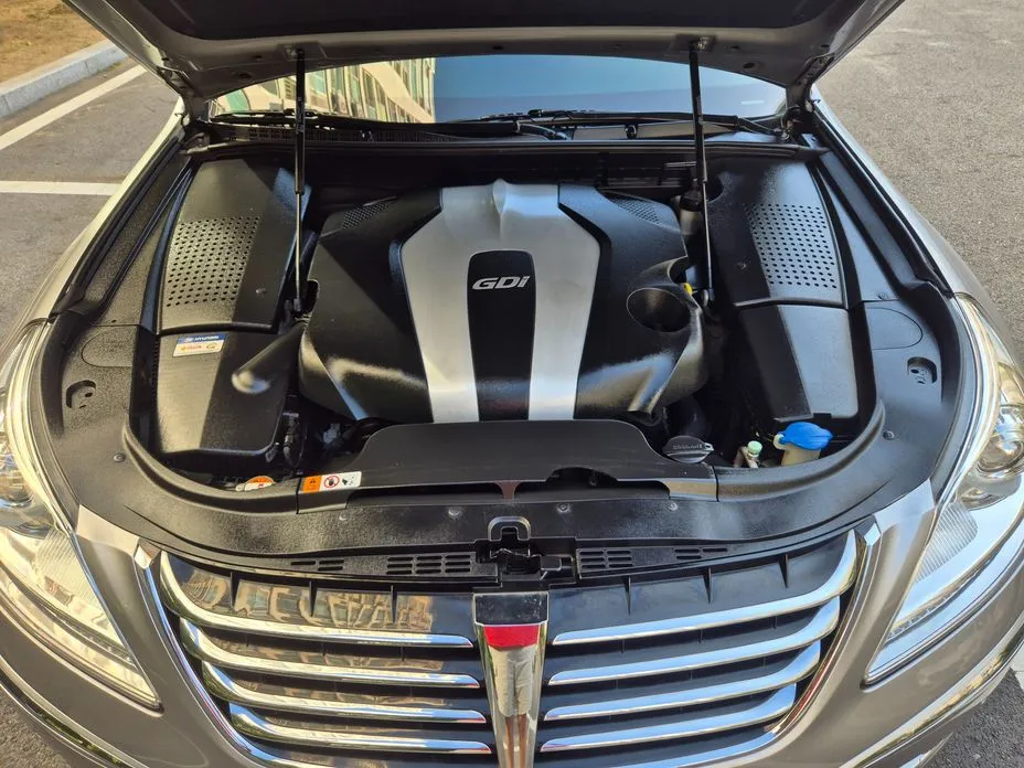 Hyundai Equus