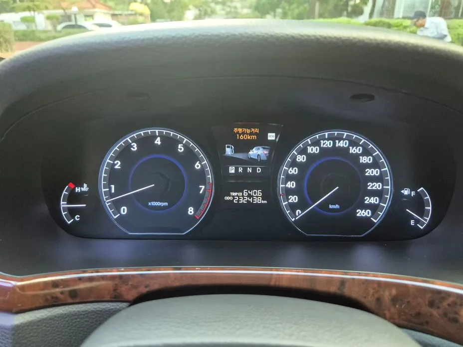 Hyundai Equus