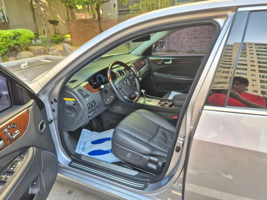 Hyundai Equus