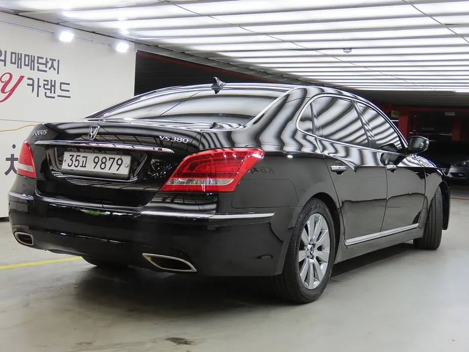 Hyundai Equus