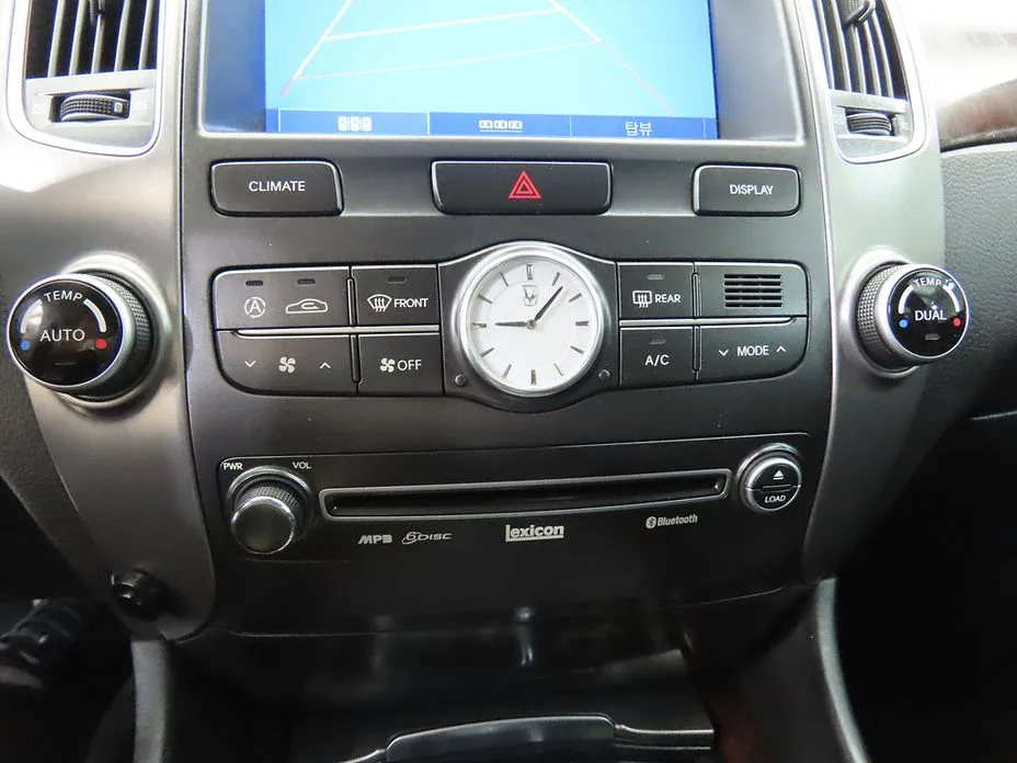 Hyundai Equus