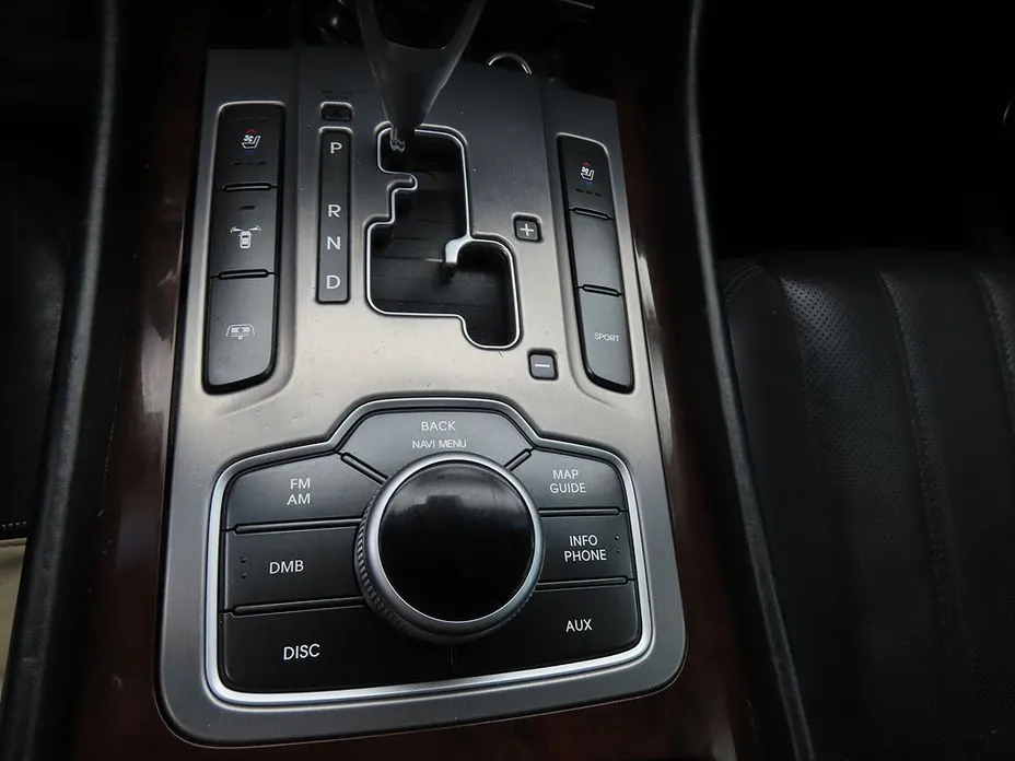 Hyundai Equus