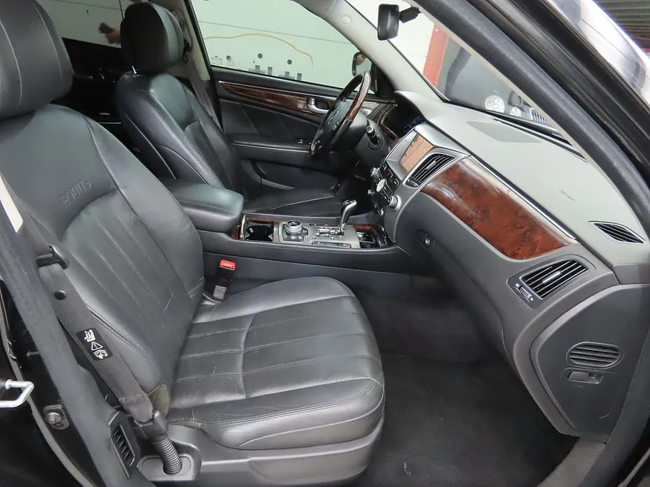 Hyundai Equus