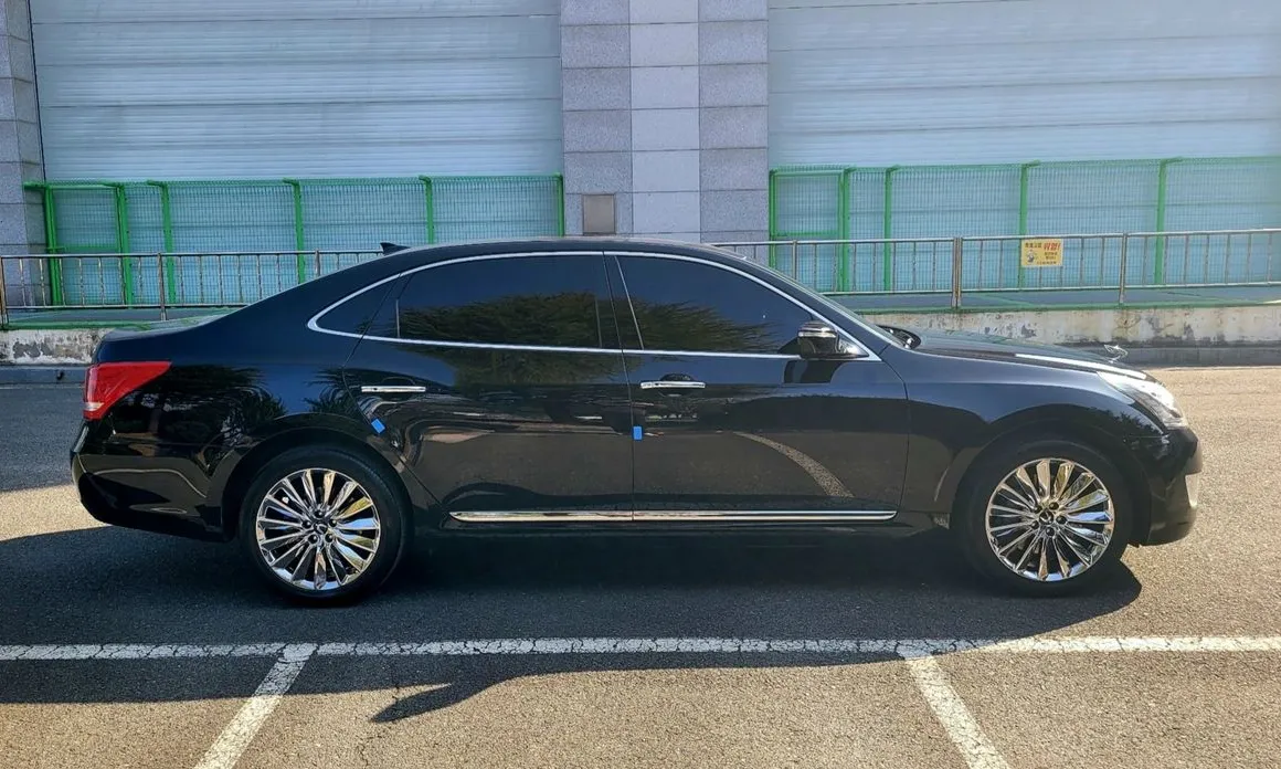 Hyundai Equus