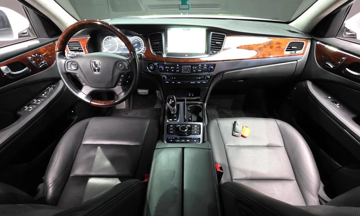 Hyundai Equus