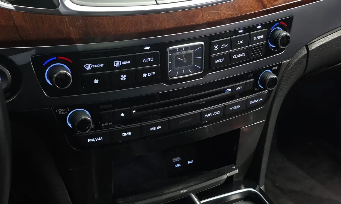 Hyundai Equus