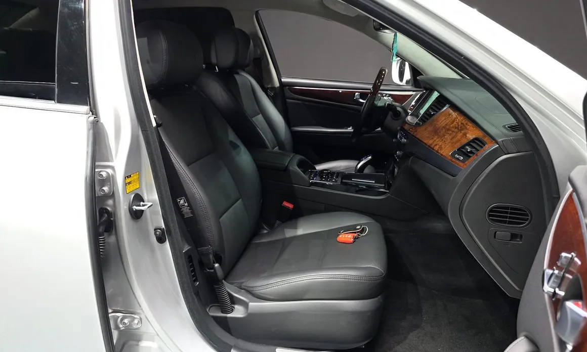 Hyundai Equus