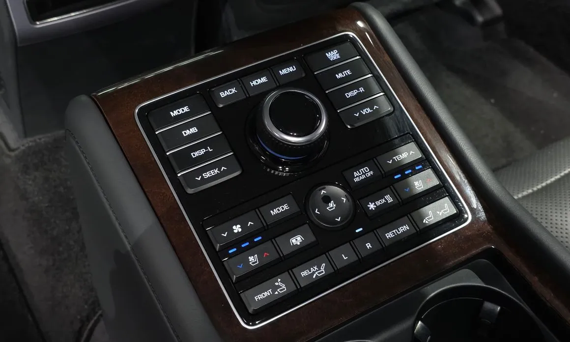 Hyundai Equus