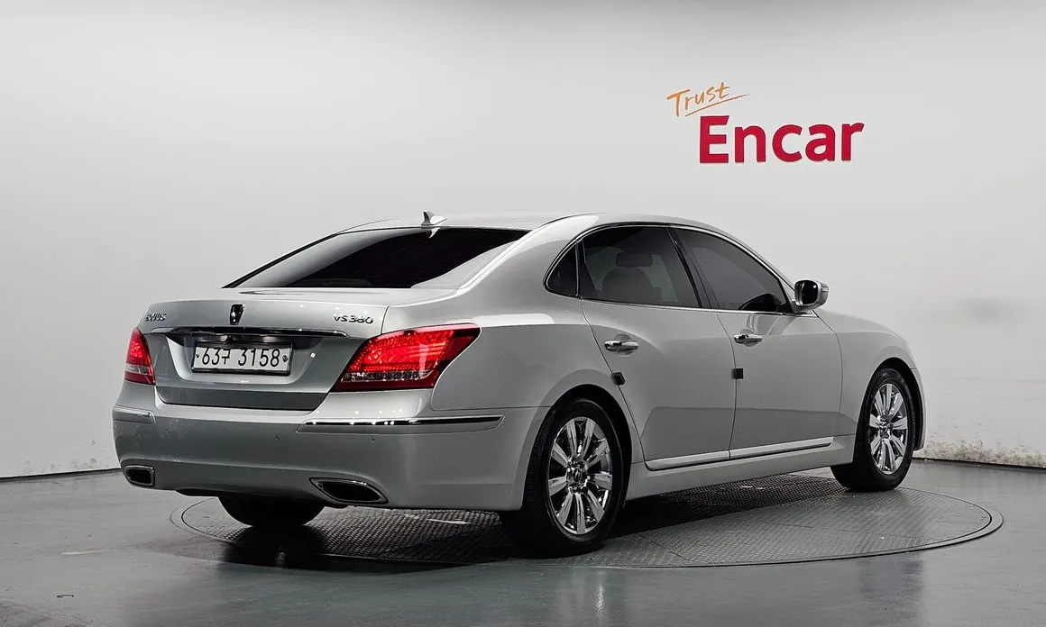 Hyundai Equus