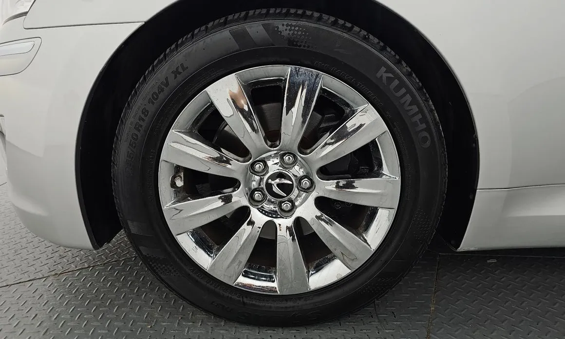 Hyundai Equus