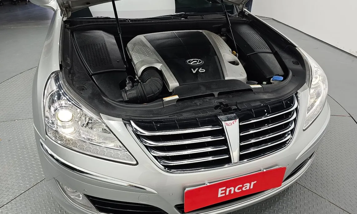 Hyundai Equus