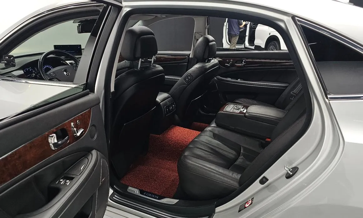 Hyundai Equus