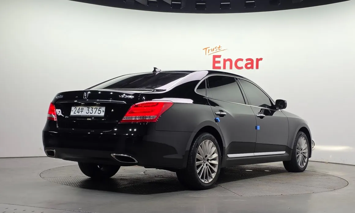Hyundai Equus