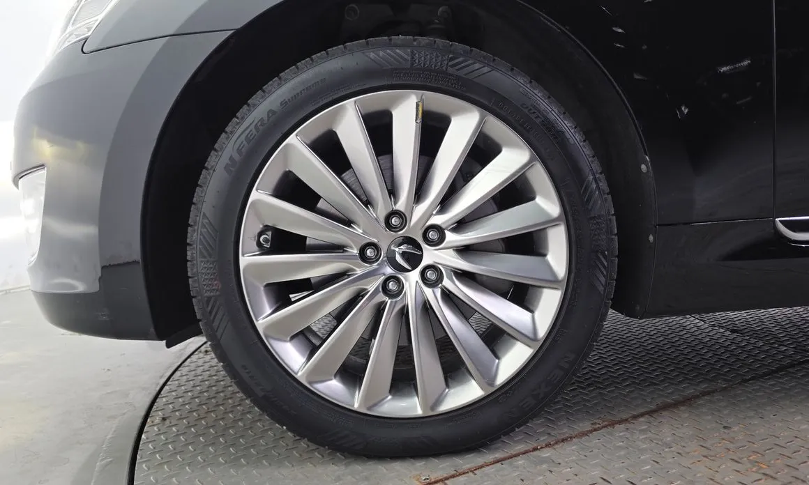 Hyundai Equus