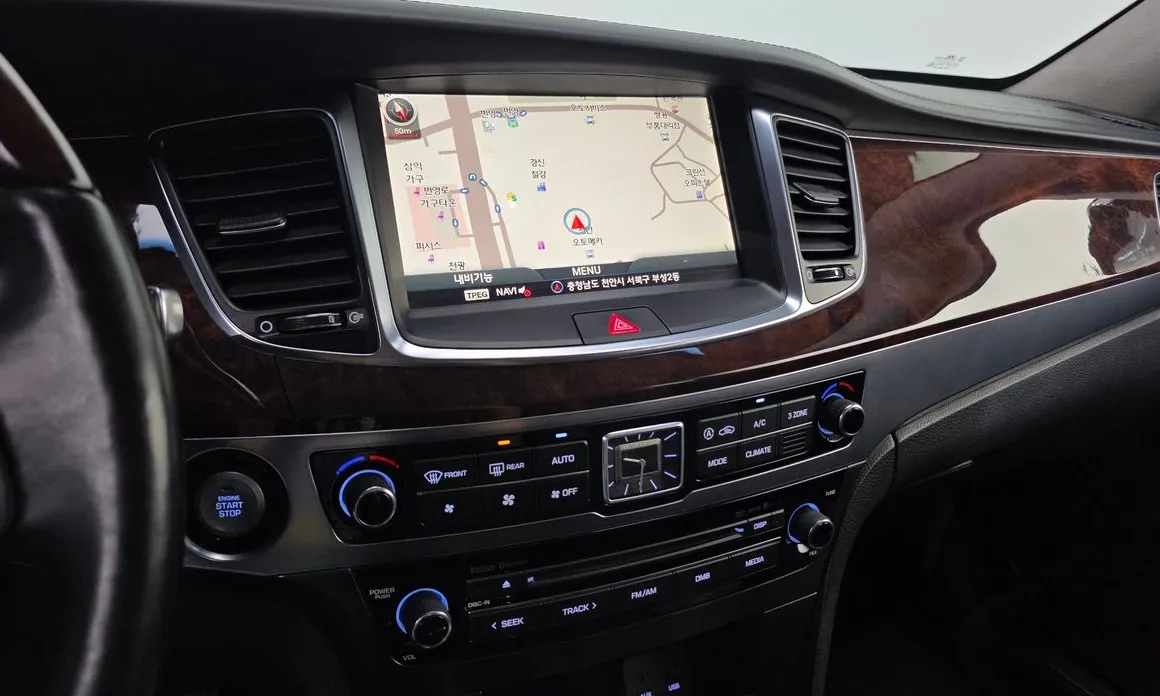 Hyundai Equus