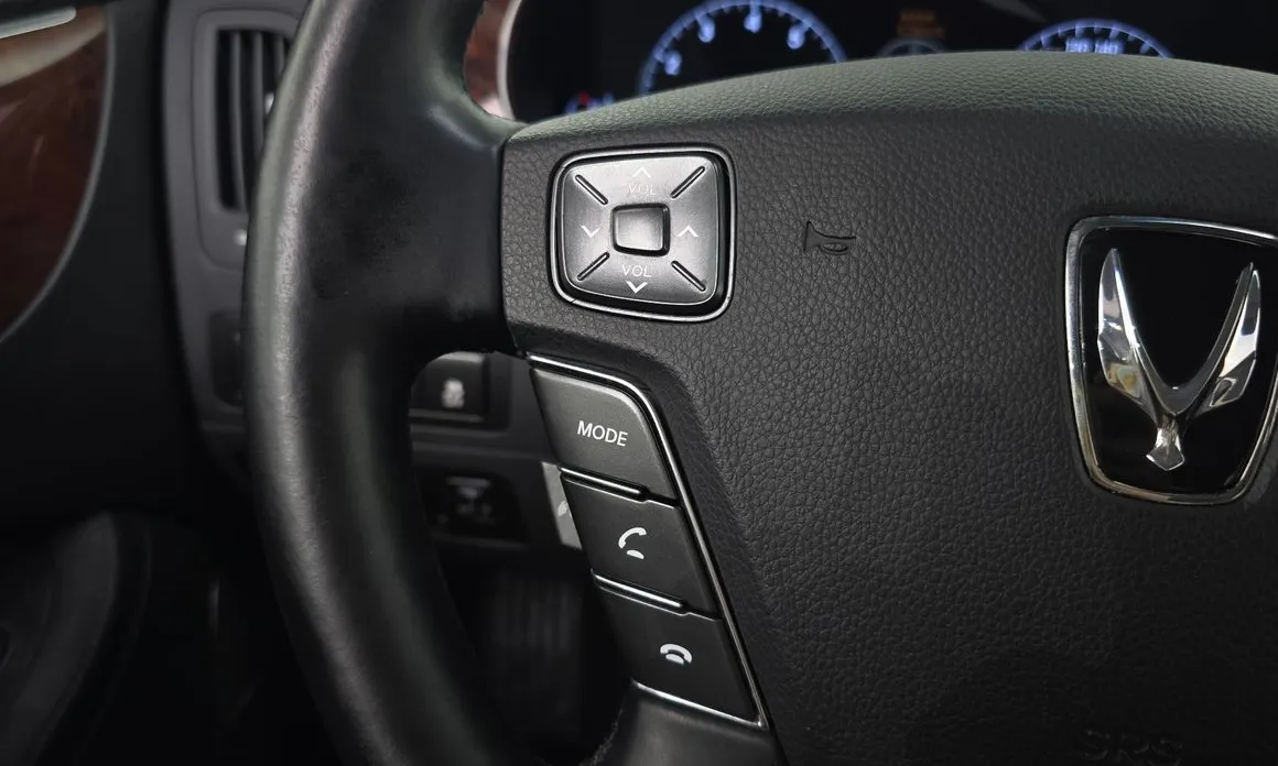 Hyundai Equus