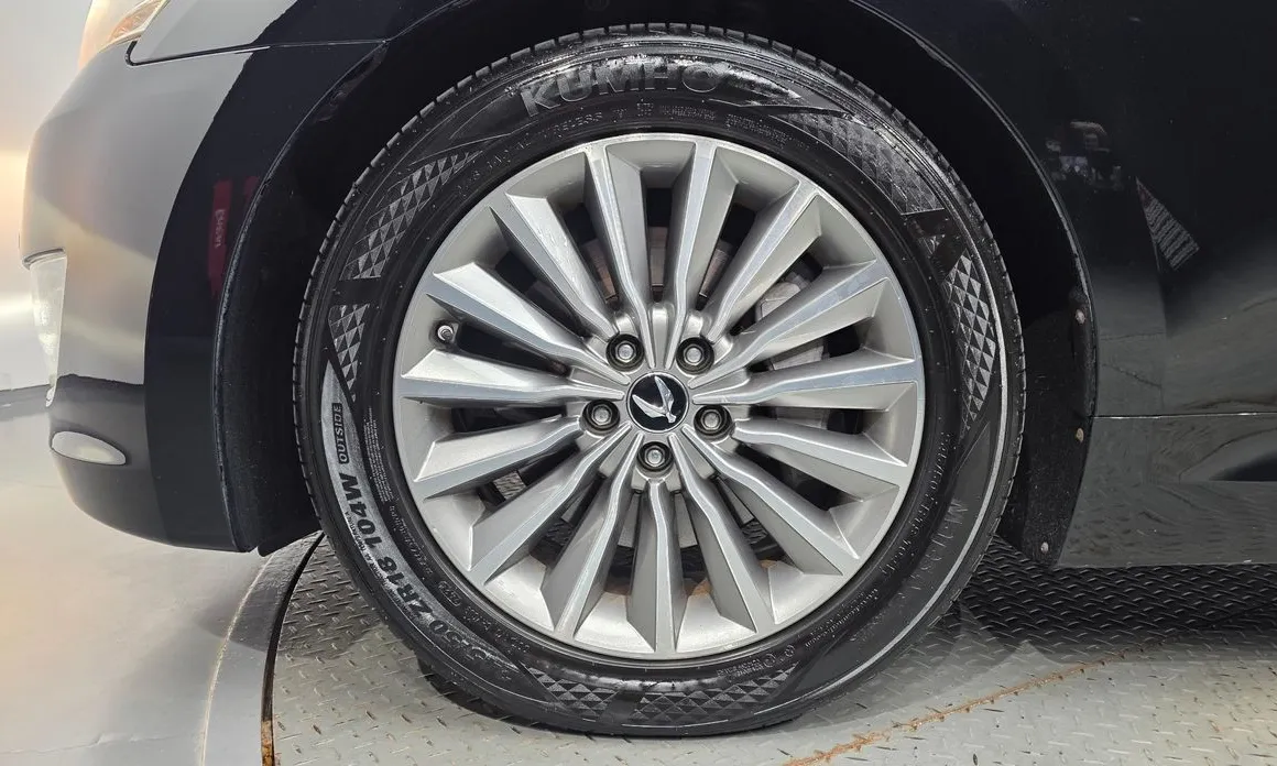 Hyundai Equus