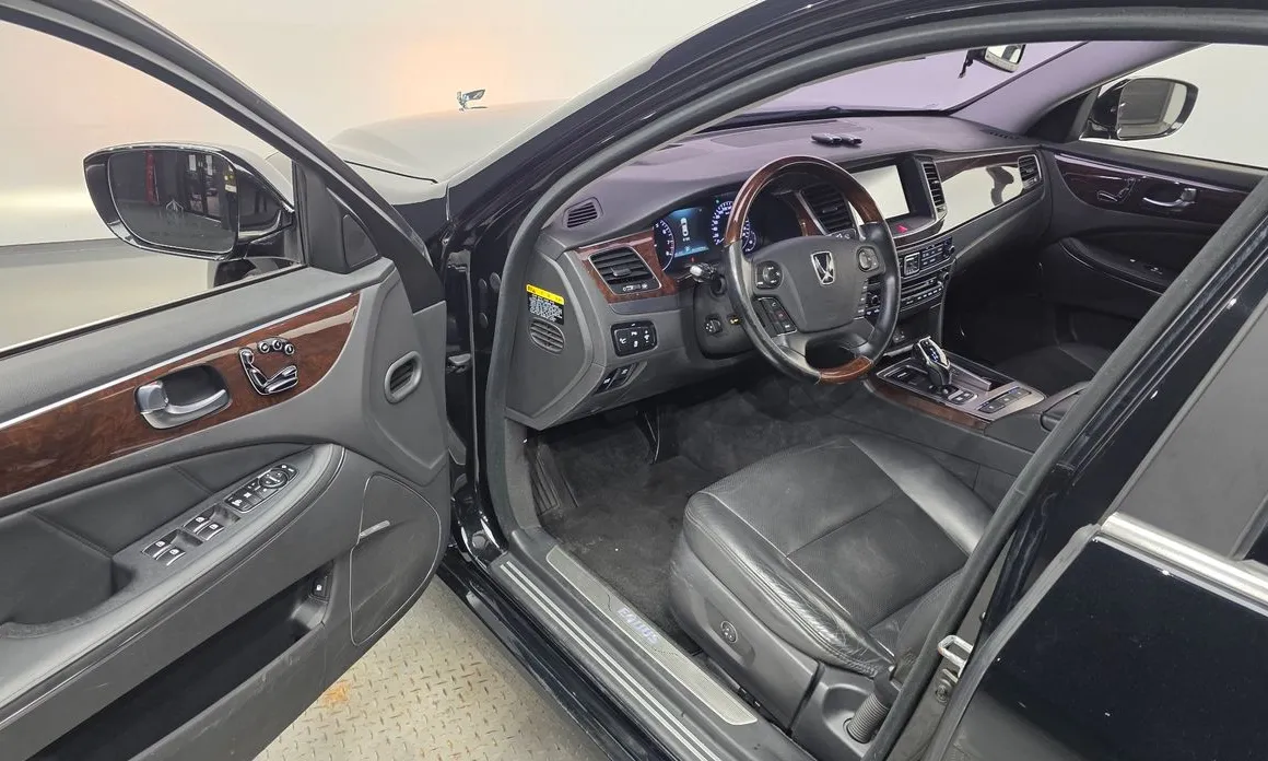 Hyundai Equus