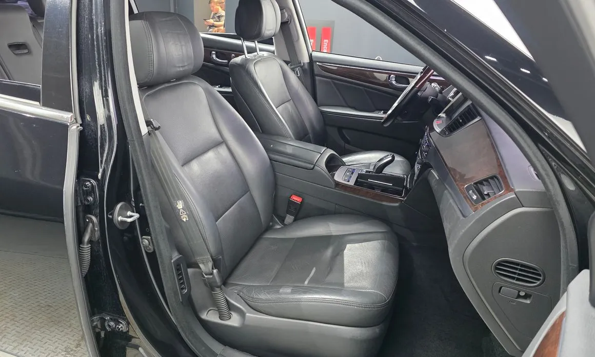 Hyundai Equus