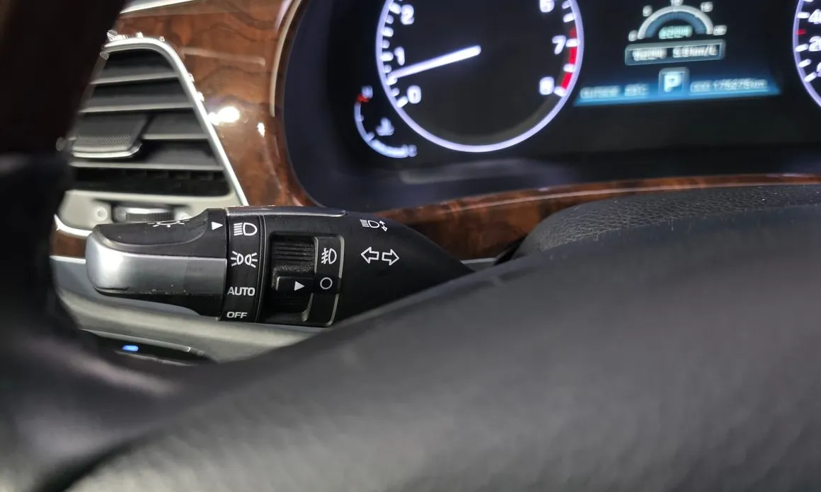Hyundai Equus