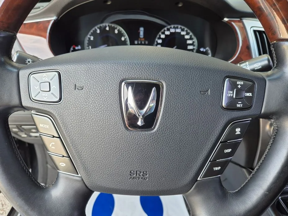 Hyundai Equus