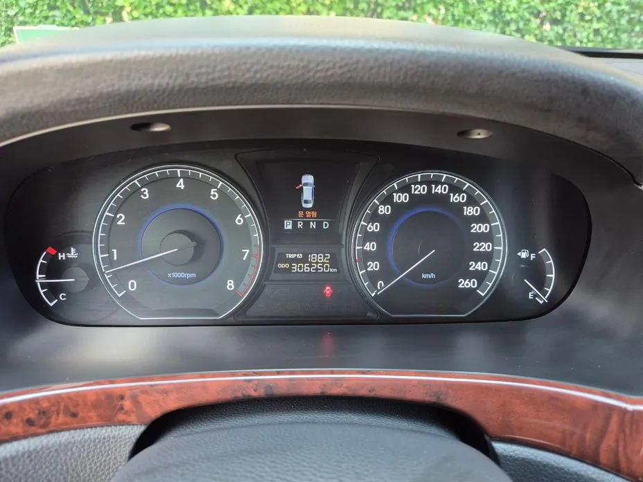 Hyundai Equus