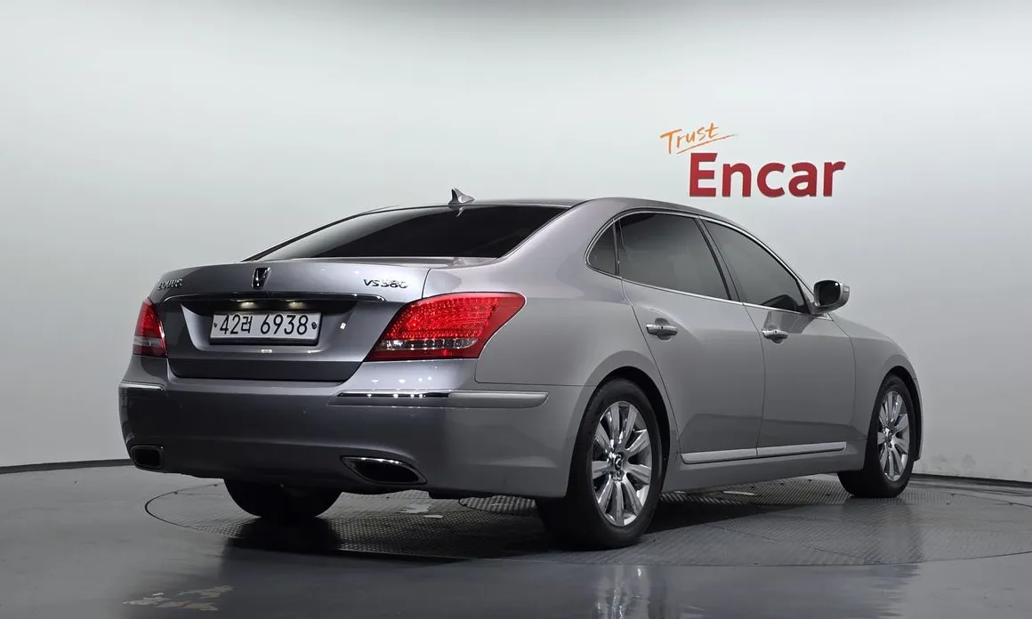 Hyundai Equus