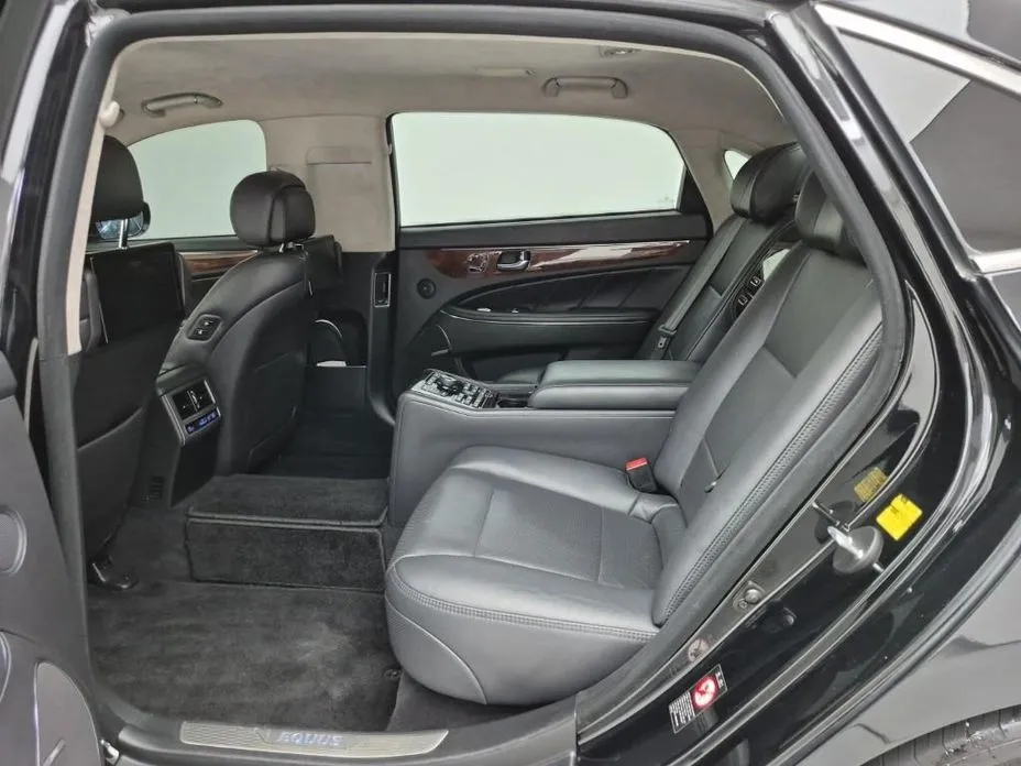 Hyundai Equus