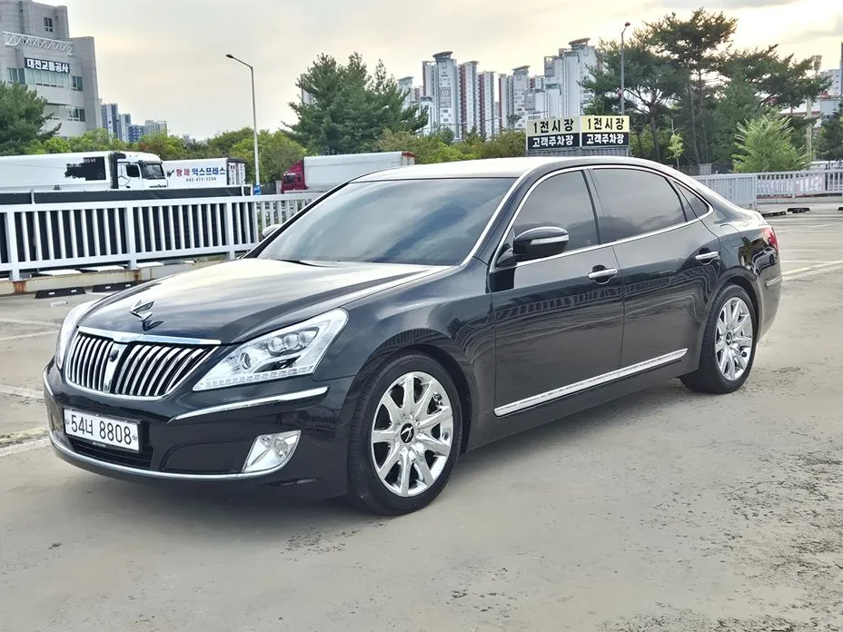 Hyundai Equus