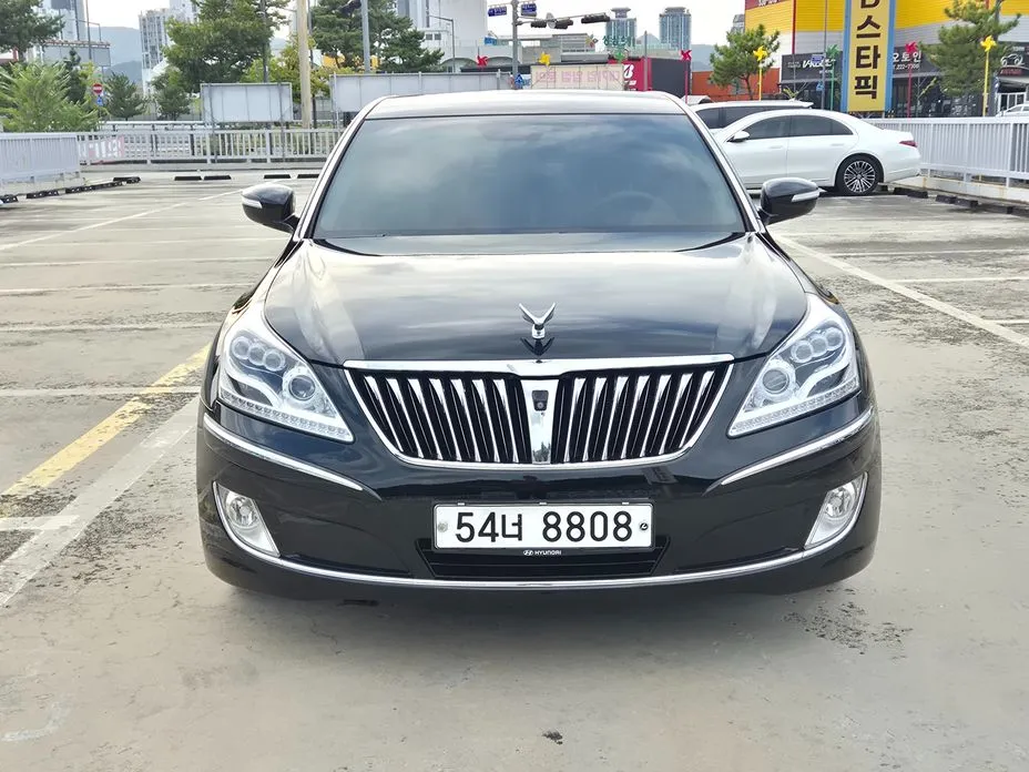 Hyundai Equus