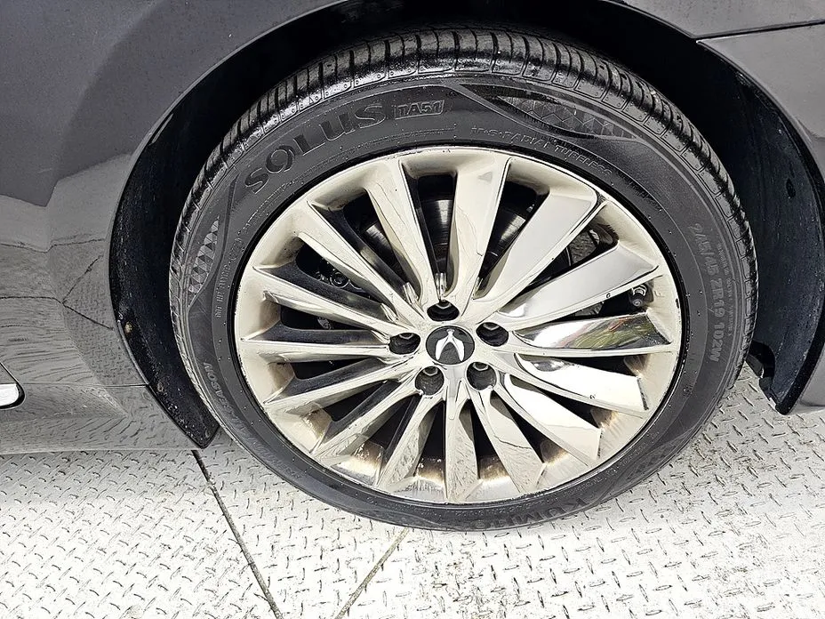 Hyundai Equus
