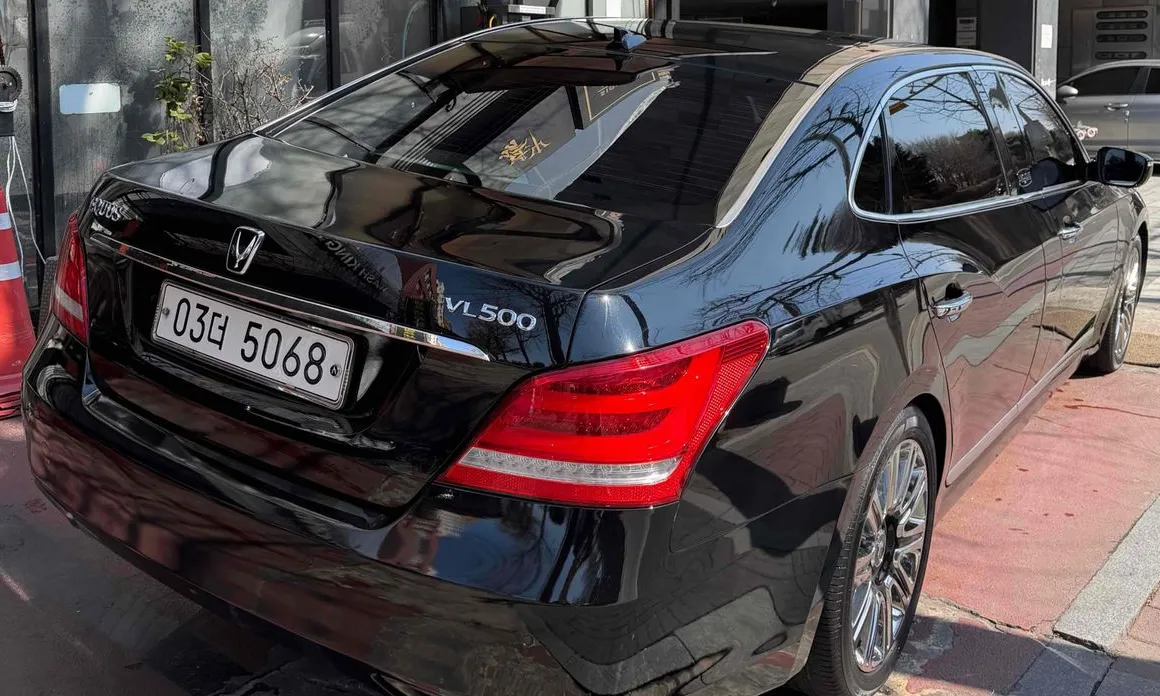 Hyundai Equus