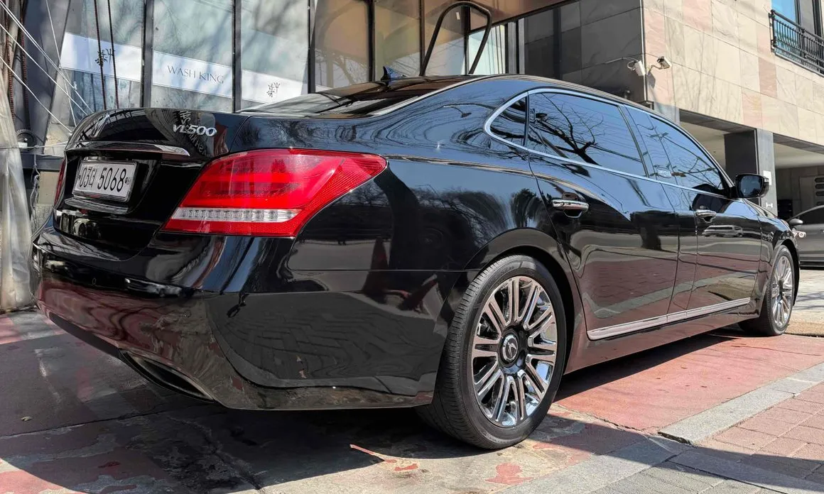 Hyundai Equus
