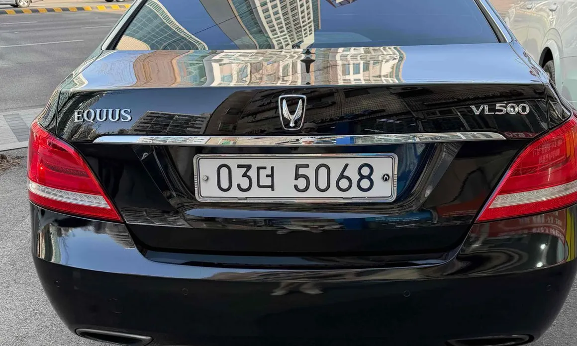 Hyundai Equus
