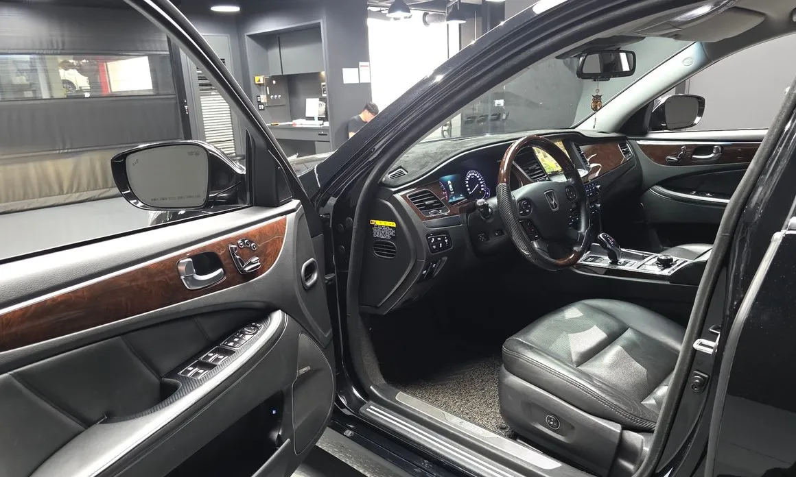 Hyundai Equus
