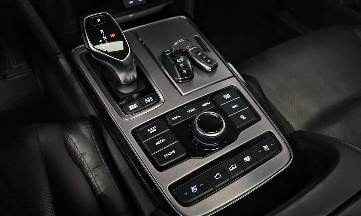 Hyundai Equus