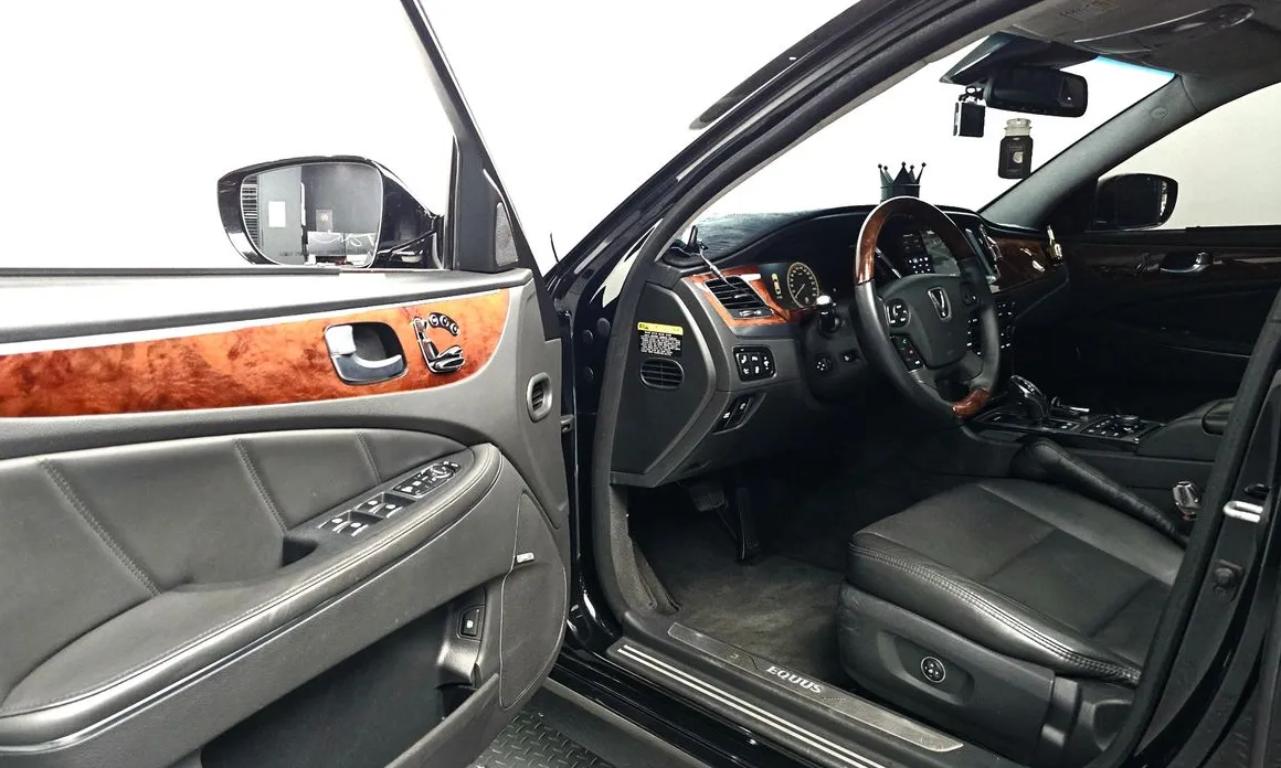 Hyundai Equus
